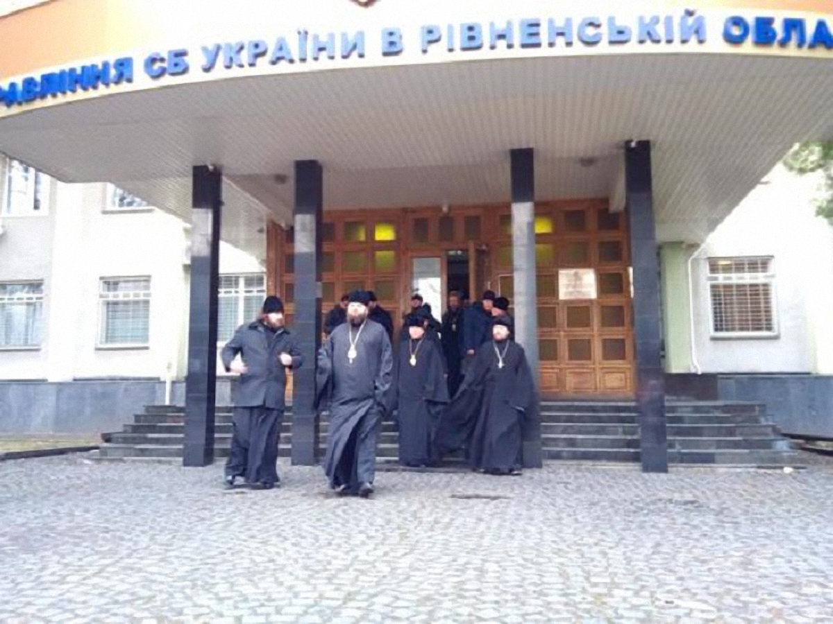 СБУ устроила допрос 12 священникам Московского патриархата  - фото 1