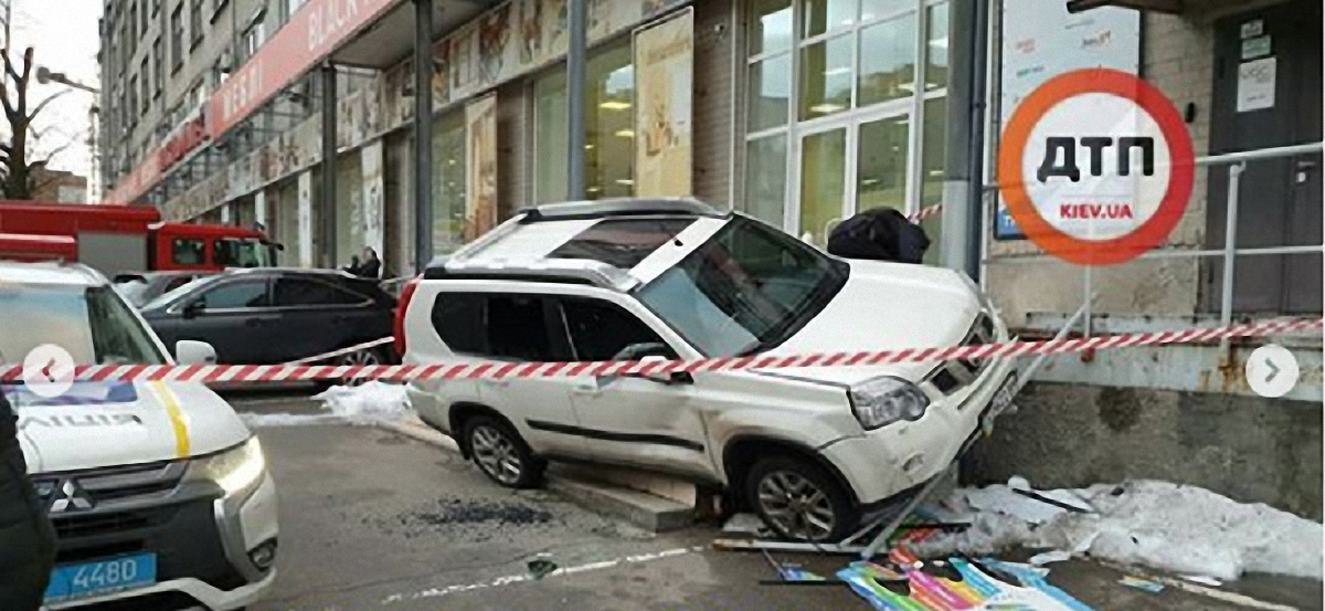 В Киеве ничего особенного, просто машина зашла скупиться  - фото 1