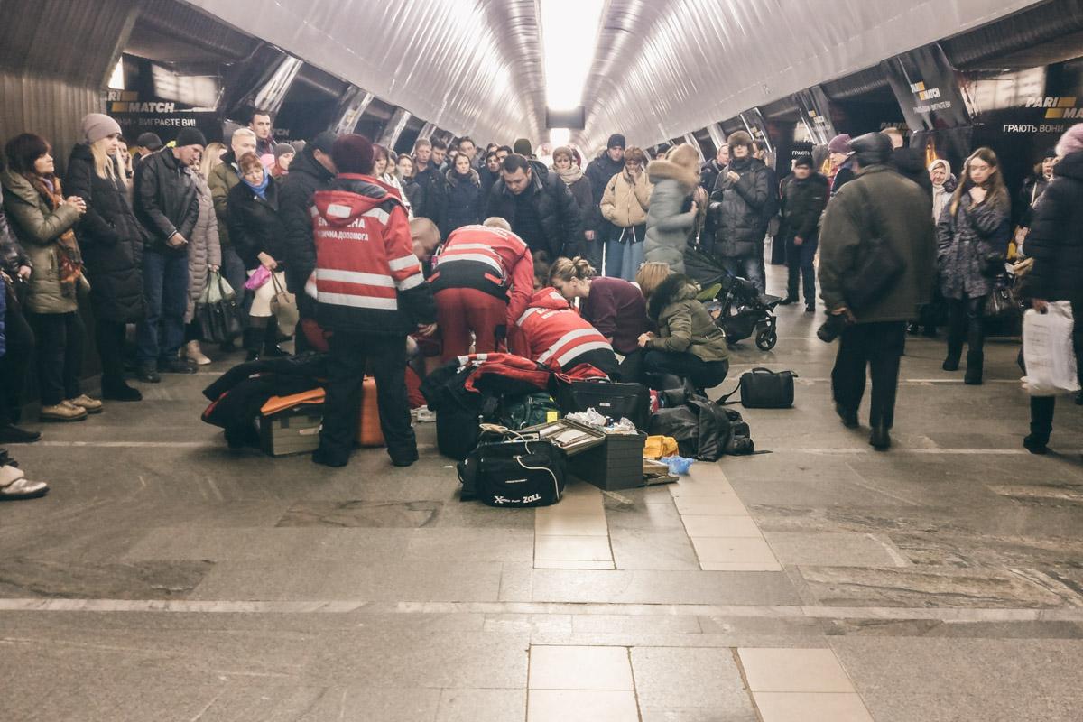 В столичном метро умерла 9-летняя девочка с тяжелой формой ДЦП - фото 1