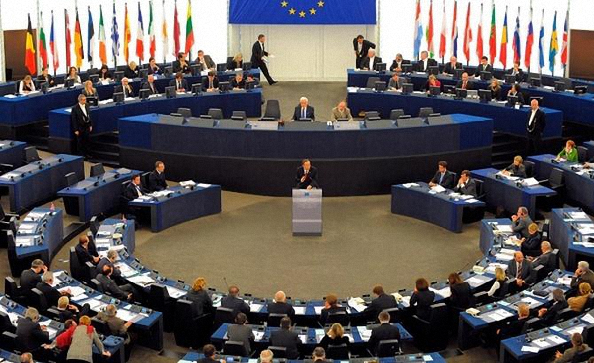 В Европарламенте решили наказать русских - фото 1