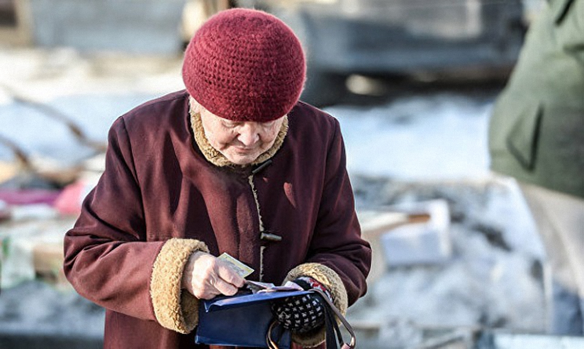 Заслужили: с 1 января некоторым украинцам повысят пенсии - фото 1