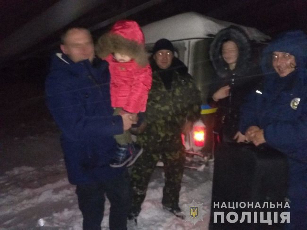 В беде находятся тысячи украинцев - фото 1