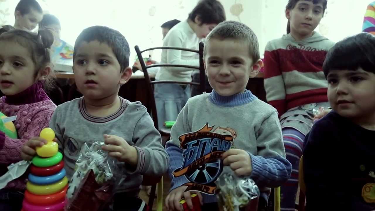 В Украине за год усыновили более 1,5 тысячи детей - фото 1