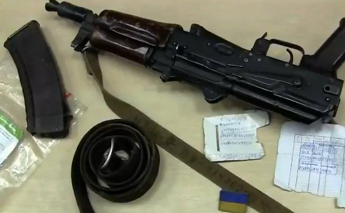 Украинский военный попал в плен к террористам - фото 1