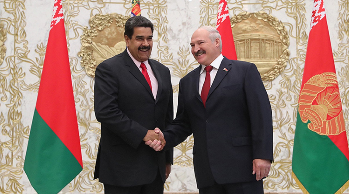 18 лет вместе: Лукашенко поддержал Мадуро - фото 1