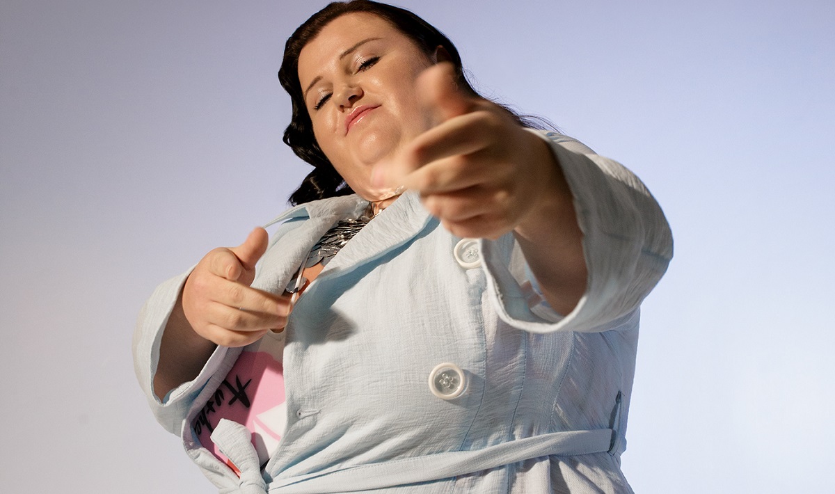 Обіцянки Alyona Alyona слушать онлайн новый  трек - фото 1