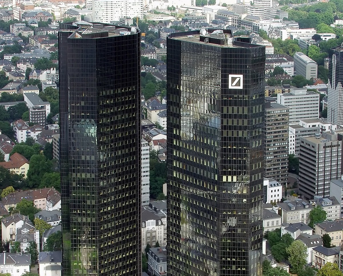 Немецкий банк отказала Трампу в выдаче кредита - фото 1