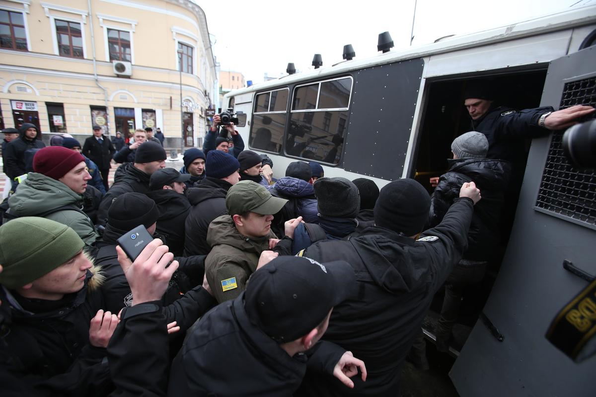 Как и почему активисты, антикоррупционеры и правозащитники работают против Украины - фото 1