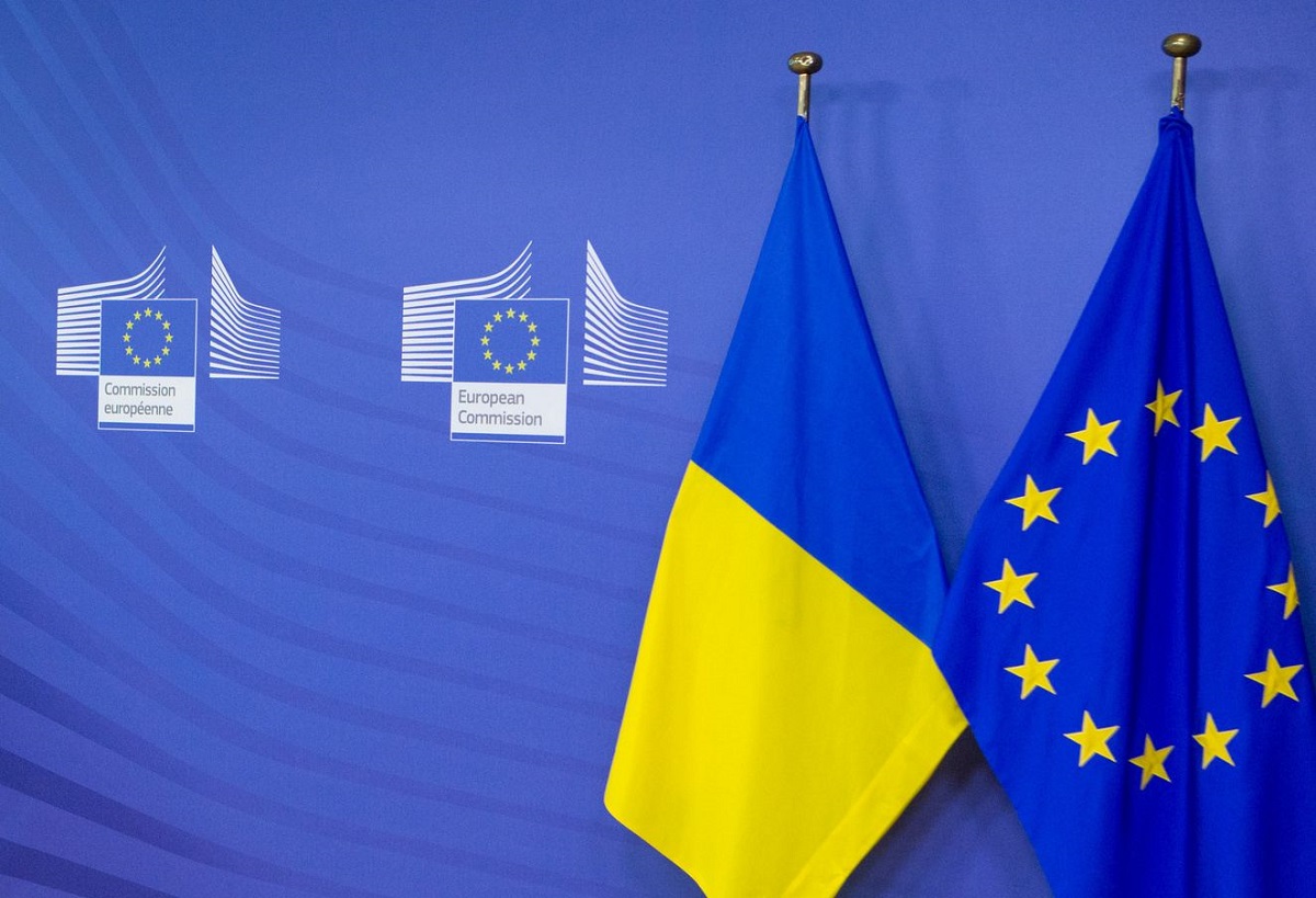 В Конституции Украины появились изменения о членстве в ЕС и НАТО - фото 1