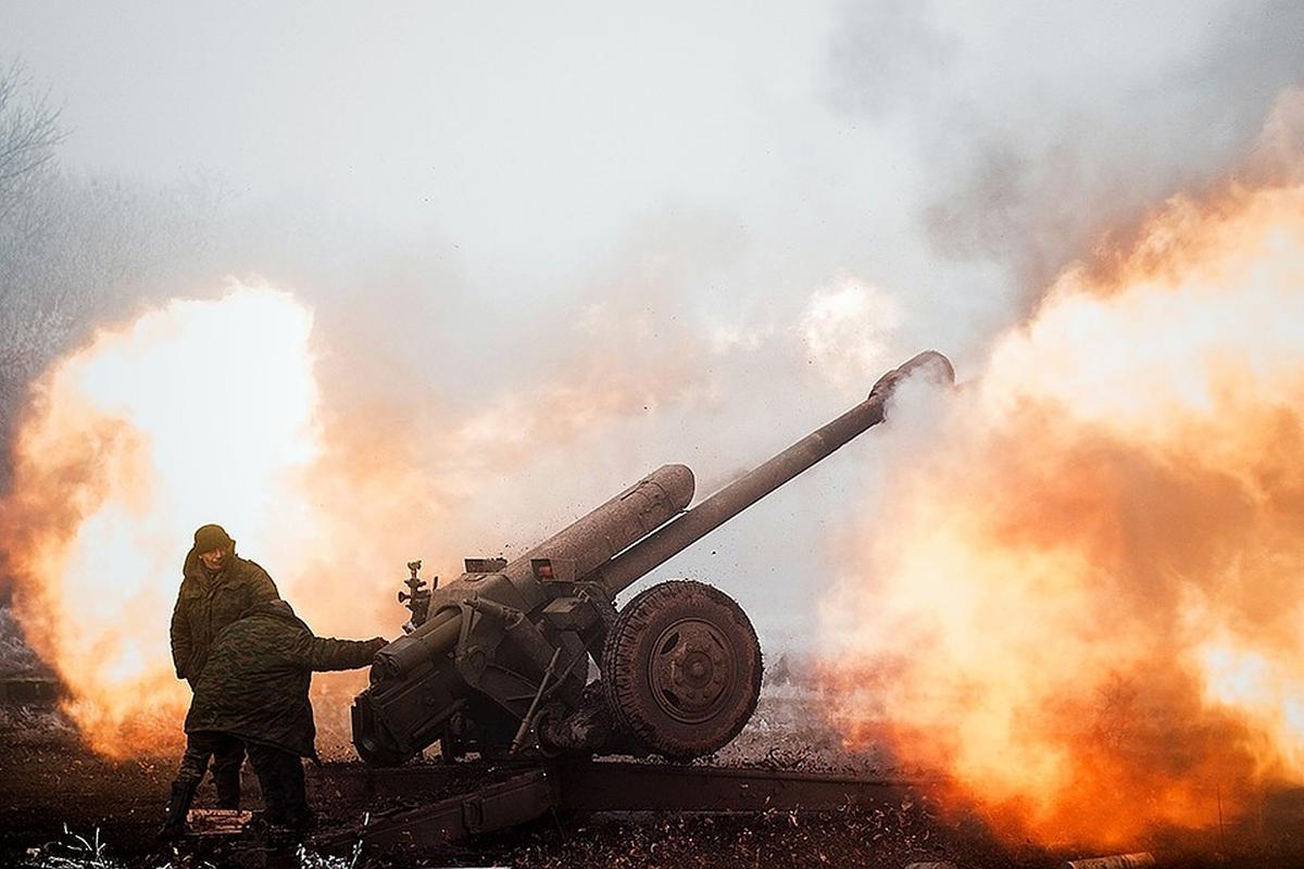 Российские террористы применяют артиллерию и танки - фото 1