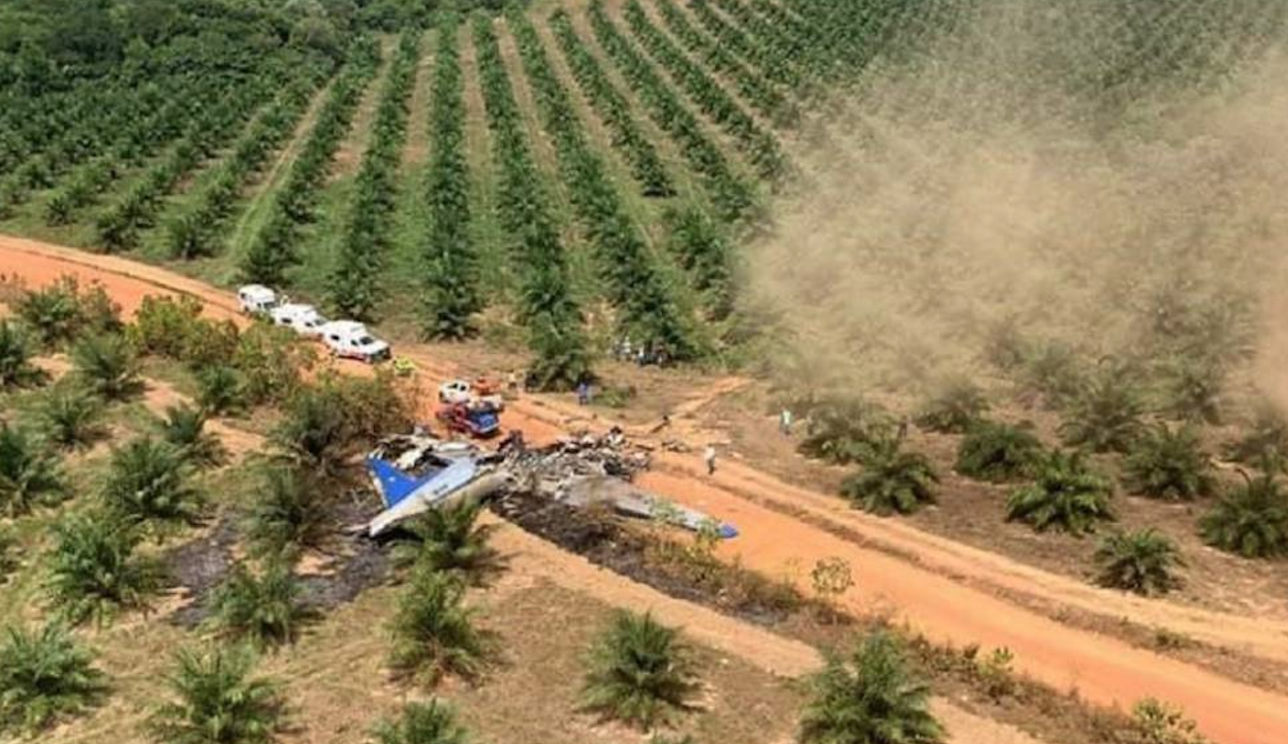 В Колумбии разбился самолет: погибли 14 человек - фото 1