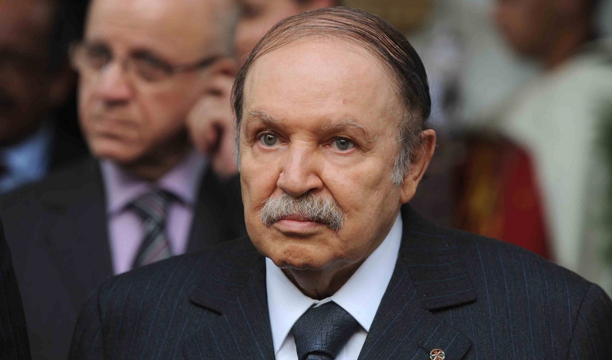 Президент Алжира Абдельазиз Бутефлика объявил о переносе президентских выборов - фото 1