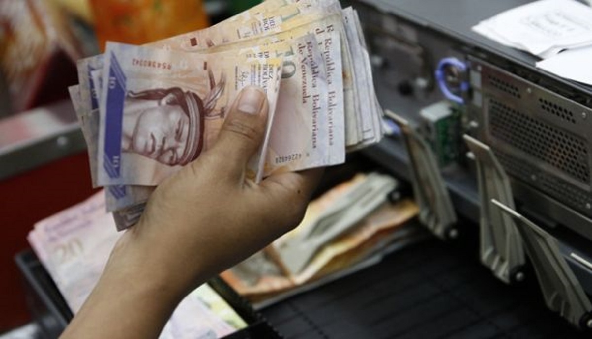 В Венесуэле с международных счетов пропали $30 млрд - фото 1