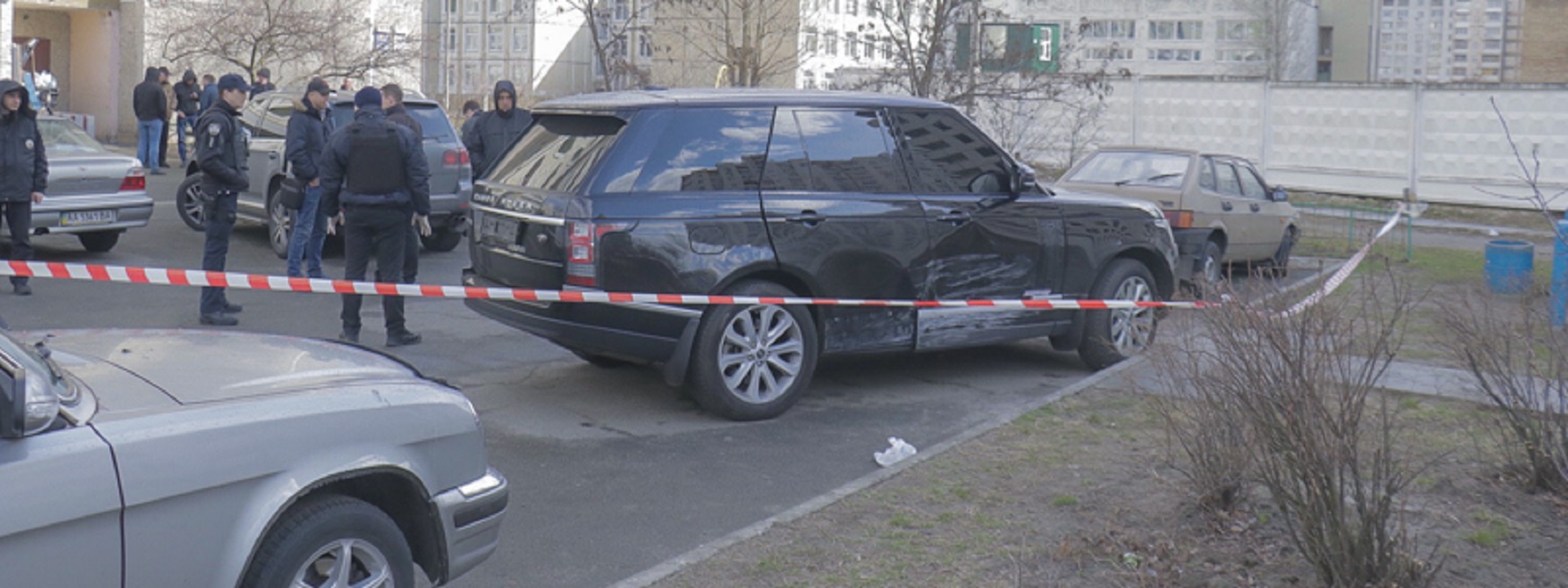 На офис Борислава Березы напали люди с автоматами  - фото 1