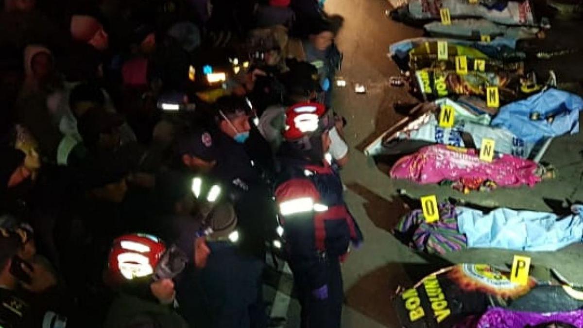 Грузовик насмерть сбил 32 человека в Гватемале - фото 1