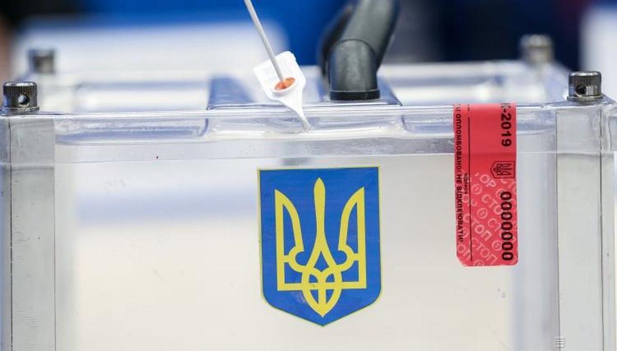 Первый тур выборов в Украине прошел почти без зашкваров - фото 1