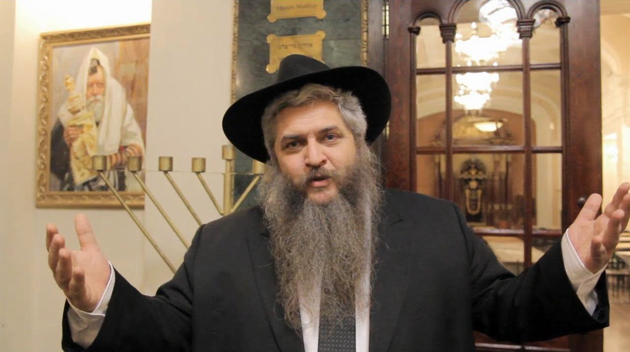 Моше Реувен Асман не добился своего, но нашел выход - фото 1