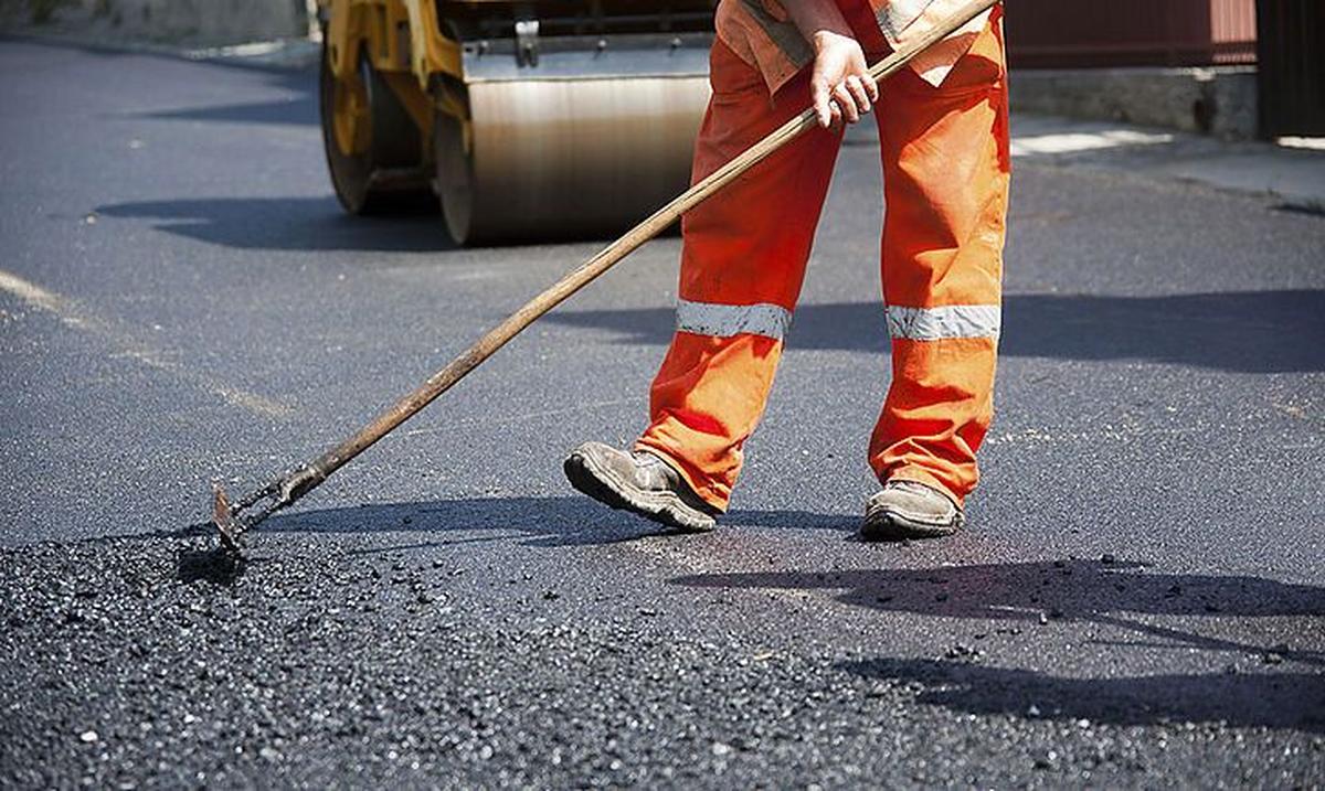 В Ивано-Франковске наняли мутных подрядчиков для ремонта дорог на 58 миллионов  - фото 1