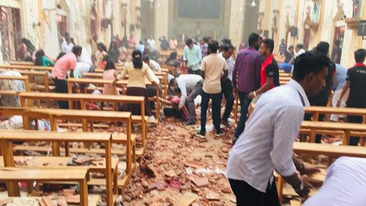 Череда взрывов на Шри-Ланке унесла жизни 156 человек - фото 1