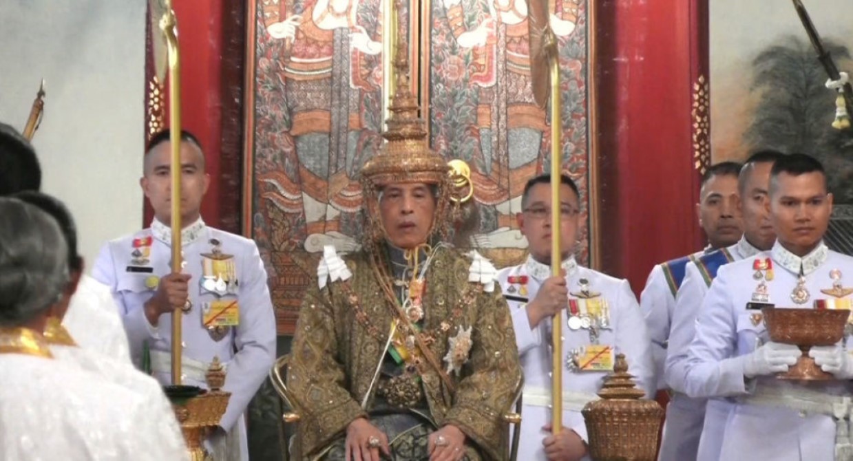 Король Таиланда взошел на трон  - фото 1