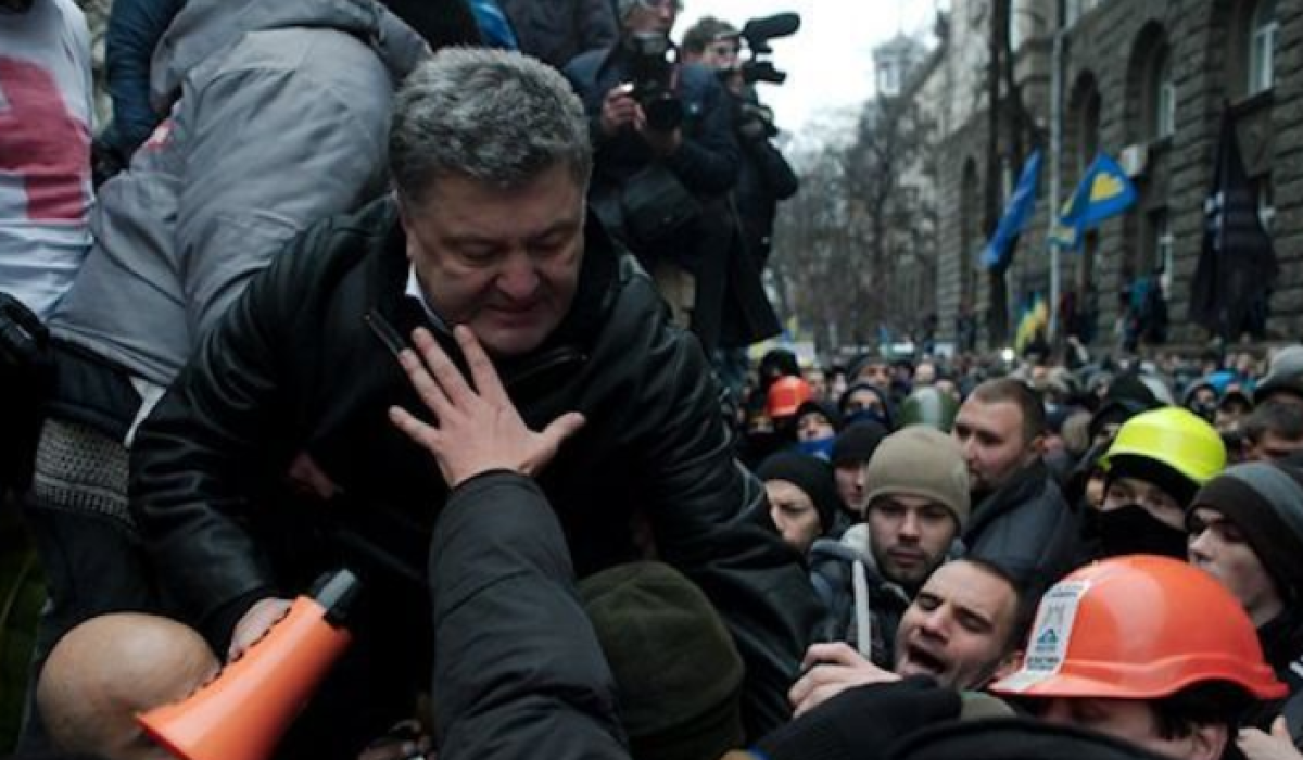 Порошенко "помог" расследовать убийства на Майдане - фото 1