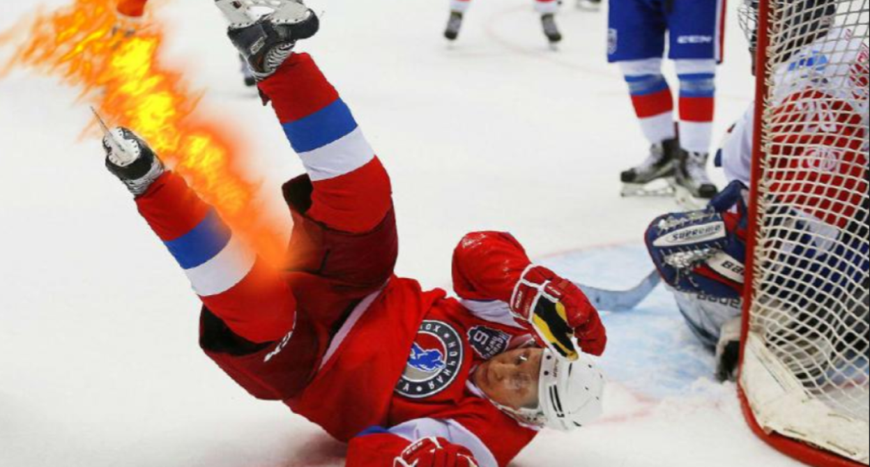 Путин поиграл в хоккей и грохнулся об лед – ВИДЕО - фото 1
