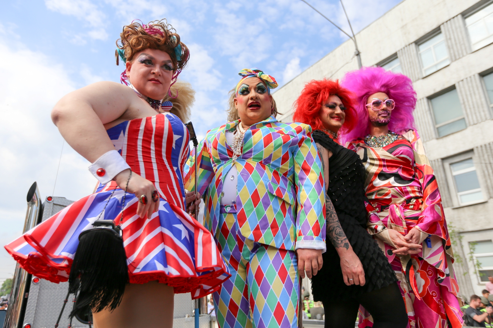 Зеленского позвали на гей-парад – ВИДЕО - фото 1