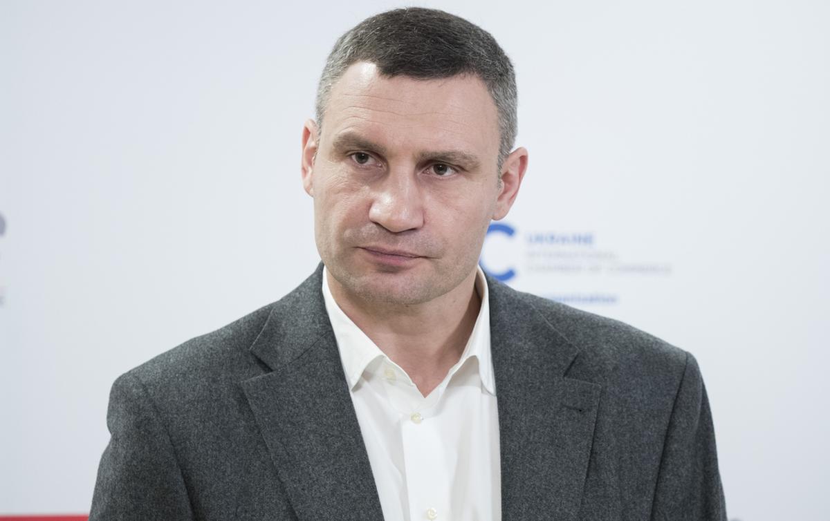 У Зеленского приступили к отбиранию власти у Кличко - фото 1