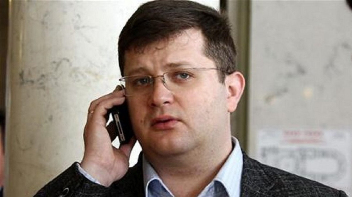  Зеленский лишил людей Порошенко дипрангов. Раскрыты детали - фото 1