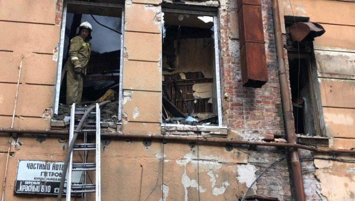 В сгоревшем доме Асвадурова нашли тело еще одного погибшего при пожаре - фото 1