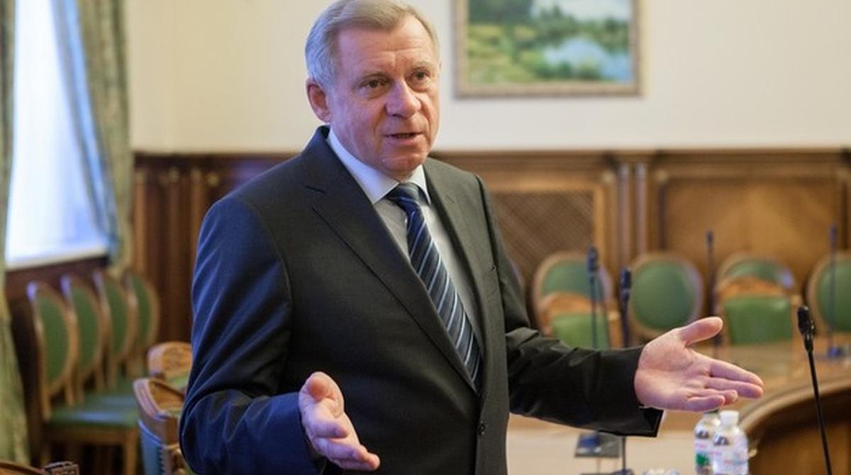 "Слуги народа" хотят быстрее избавиться от неудобного для Банковой главы НБУ - 1 "Слуги народа" хотят быстрее избавиться от неудобного для Банковой главы НБУ - фото 1