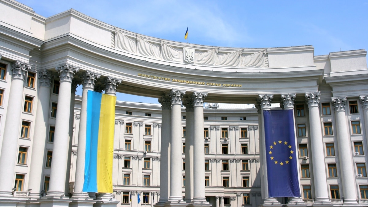 Україна розповіла мадярам про європейські цінності - фото 1