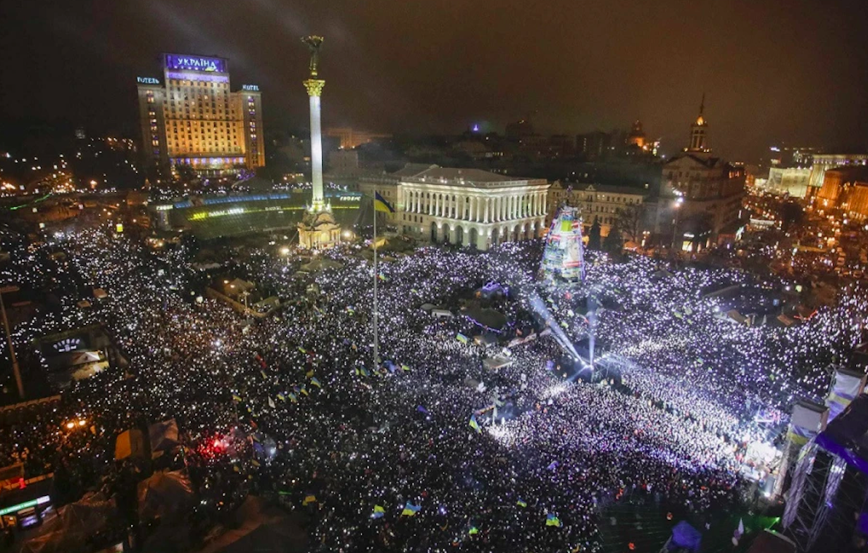 Майдан предотвратил государственный переворот Януковича - фото 1
