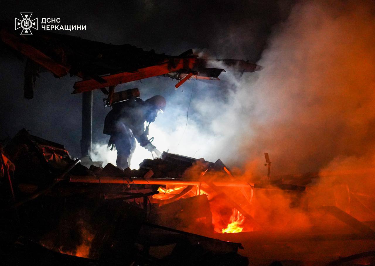 Росія провела потужний обстріл України - під ударами ракет опинилися західні області - фото 1