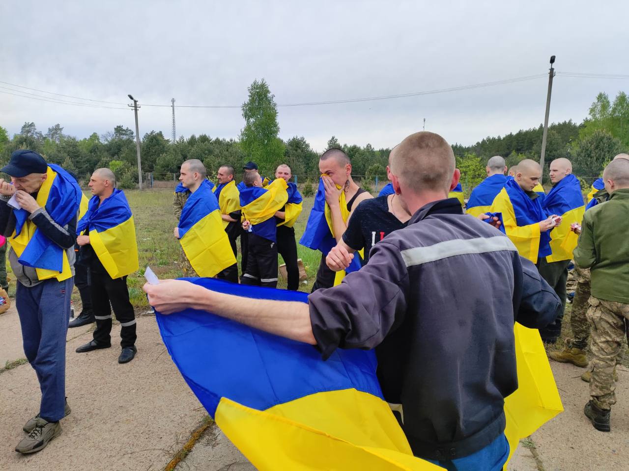 Тримаємо кулаки і сподіаємось, що все буде добре - 1 Тримаємо кулаки і сподіаємось, що все буде добре - фото 1