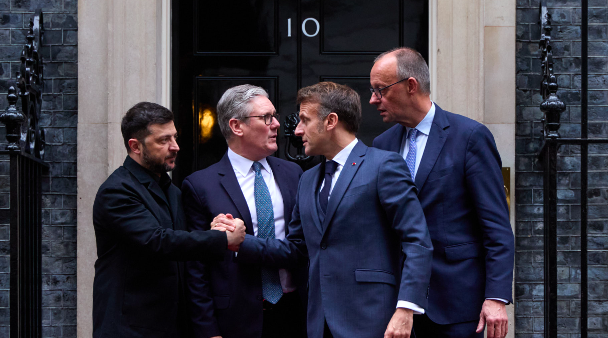 Зеленський зустрівся у Лондоні зі Стармером, Мерцем і Макроном - фото 1