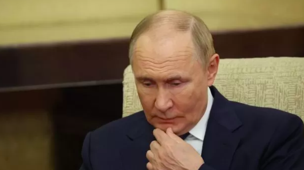 Стрілочка емоційних гойдалок повертається в бік Росїї - фото 1