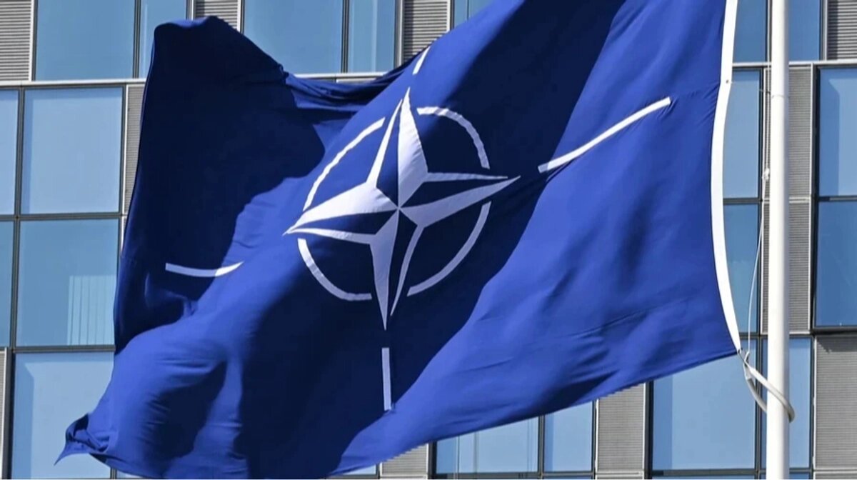Зброя через посередників та натяки Європі: що США готують для України на саміті НАТО в Анкарі - фото 1