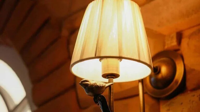 Субота зі світлом, але є нюанс: як працюватимуть графіки відключень 11 липня - фото 1