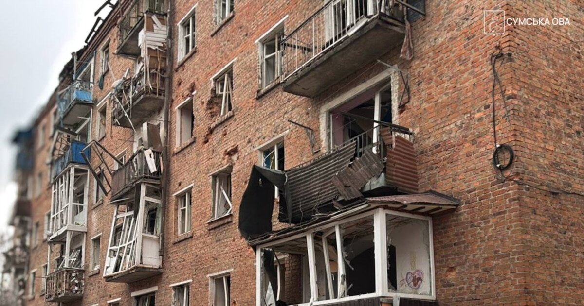 Удар по Сумах: російські авіабомби вбили чотирьох людей у спальному районі - фото 1