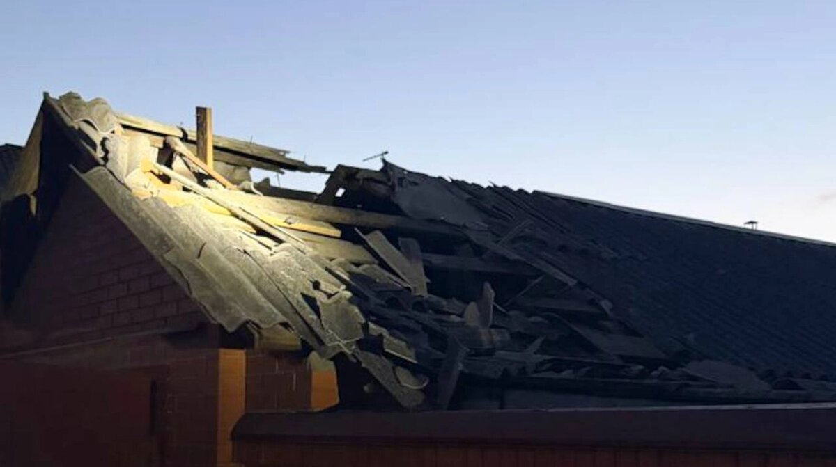 Вечірній удар по Сумах: росіяни накрили житловий сектор касетними боєприпасами та дронами - фото 1