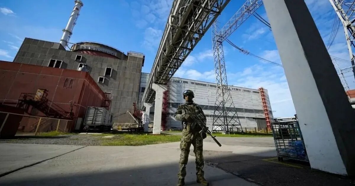 Дрони та боєприпаси біля реакторів: як окупанти перетворили Запорізьку АЕС на порохову діжку - фото 1