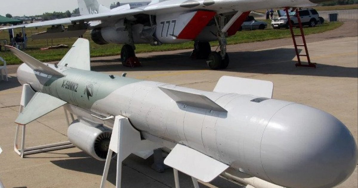 130 дронів та 8 ракет на сніданок: як українська ППО відбивала чергову масовану атаку РФ - фото 1