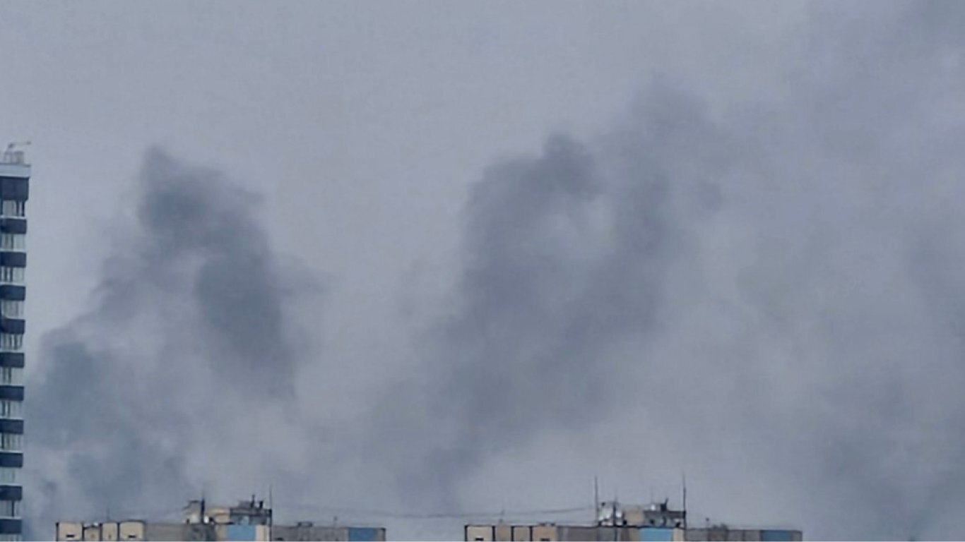 Потужні вибухи в Одесі: росіяни знову атакували місто ракетами з Чорного моря - фото 1