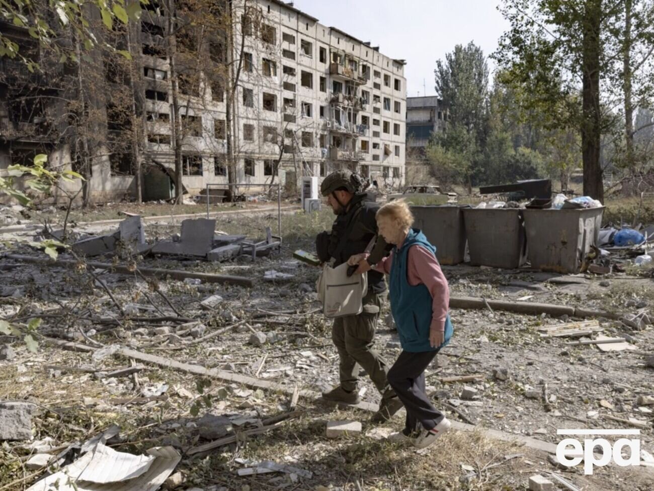 Вибратися можна лише пішки: Костянтинівка опинилася в транспортній ізоляції через удари РФ - фото 1
