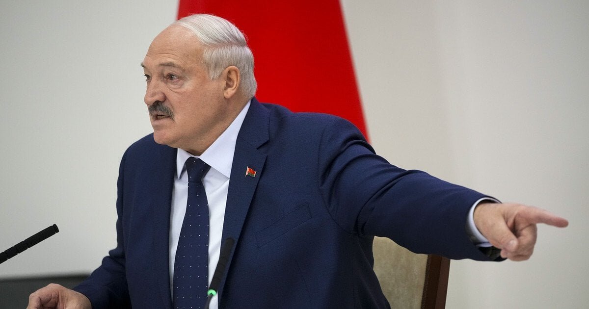 Спецназ у лісах та покарання комарами: навіщо Лукашенко стягнув війська до кордону з Україною - фото 1