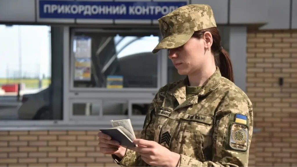 Без QR-коду та зі скануванням обличчя: як зміняться правила виїзду за кордон для українців - фото 1