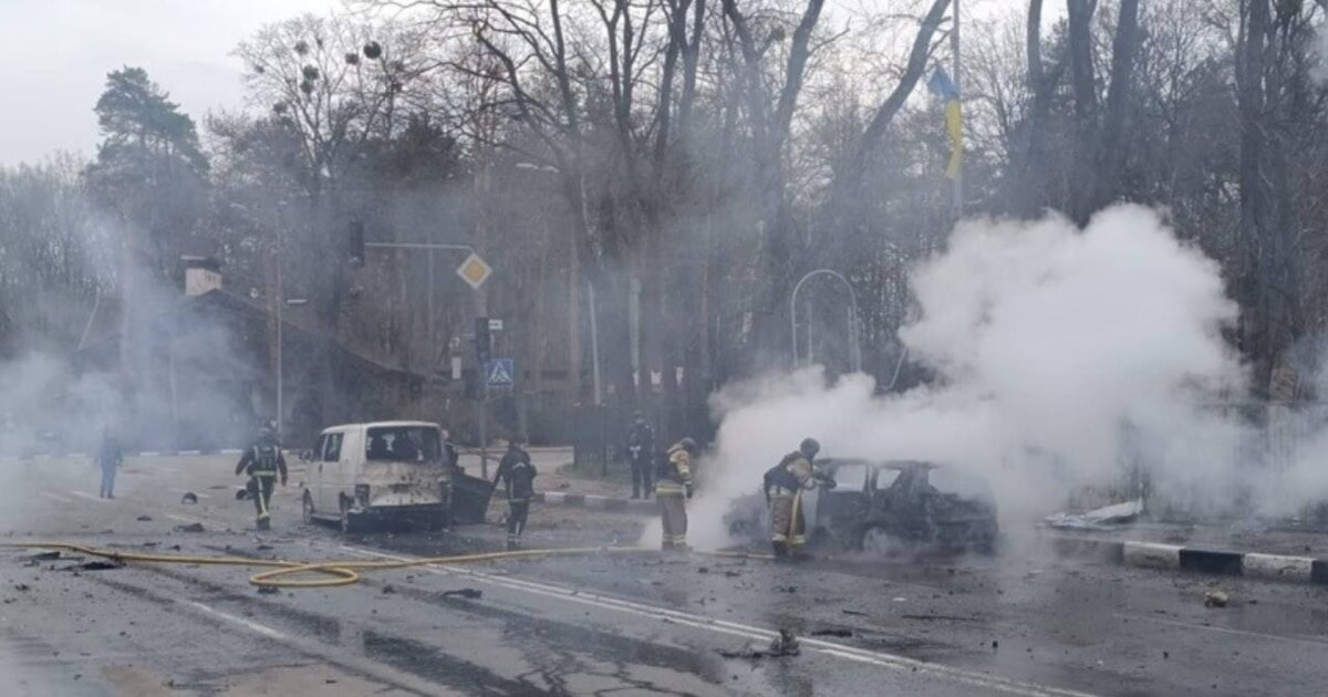 Вечірня атака на Харків: дрони пробили дах багатоповерхівки, є поранені - фото 1