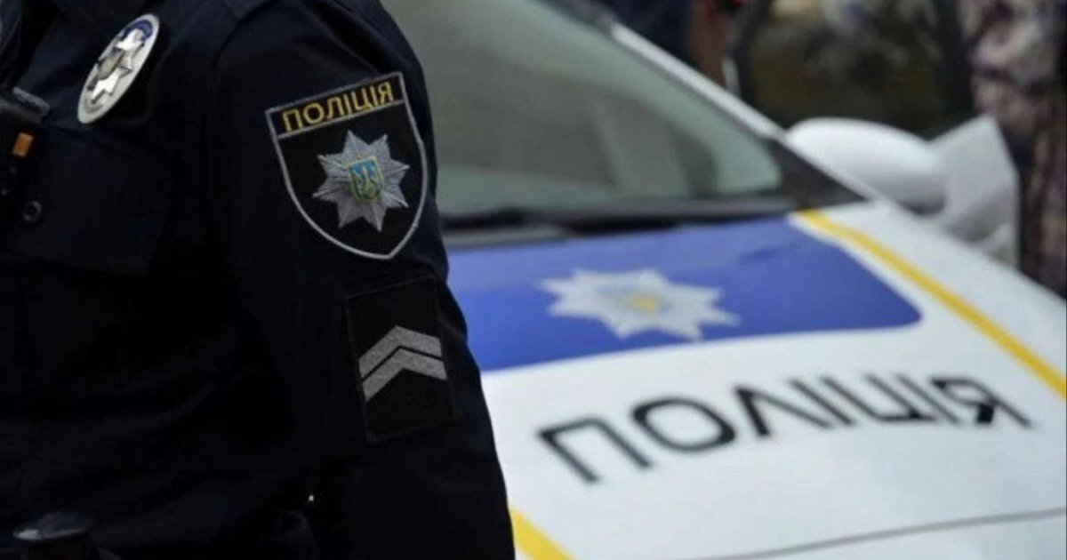 Евакуація скасовується, всі йдуть у ТЦК: на Миколаївщині поліція забрала водія «Червоного Хреста» просто з рейсу - фото 1