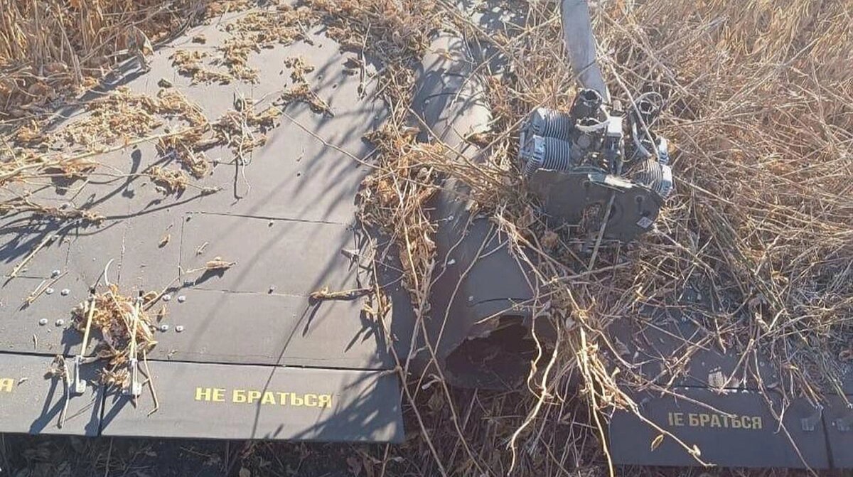 Навала зі 147 дронів: сили ППО знешкодили більшість «Шахедів» та обманок, але є влучання - фото 1